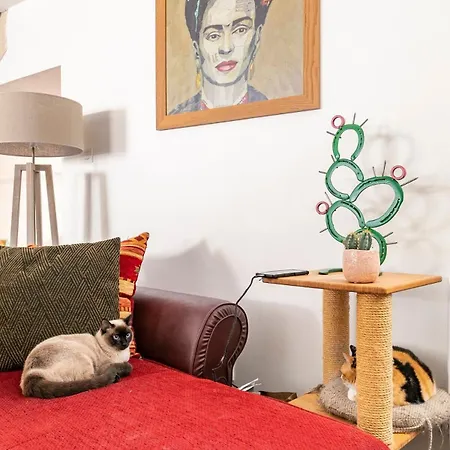 Privat bolig Calme, 10 Min A Pied De L'aeroport De